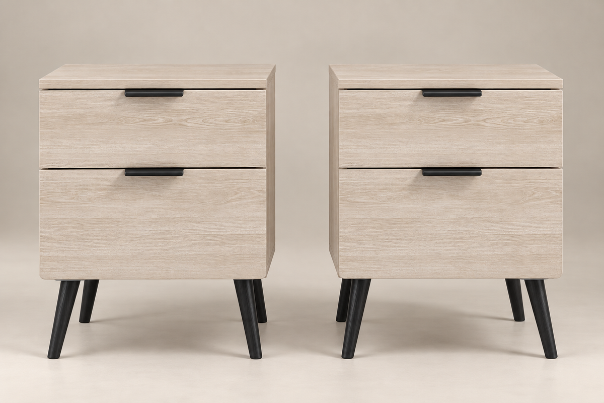 Deux tables de chevet assorties effet chêne et pieds noirs vues de face
