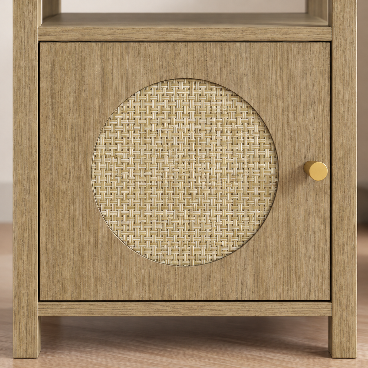 Détail du motif rond tressé synthétique de la porte.