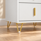 Table de chevet 3 tiroirs avec pieds dorés – 63 cm