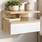 Détail de la niche ouverte effet bois et de son support arrière.