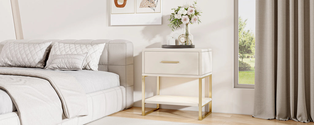 Lot de 2 tables de chevet blanches avec pieds dorés