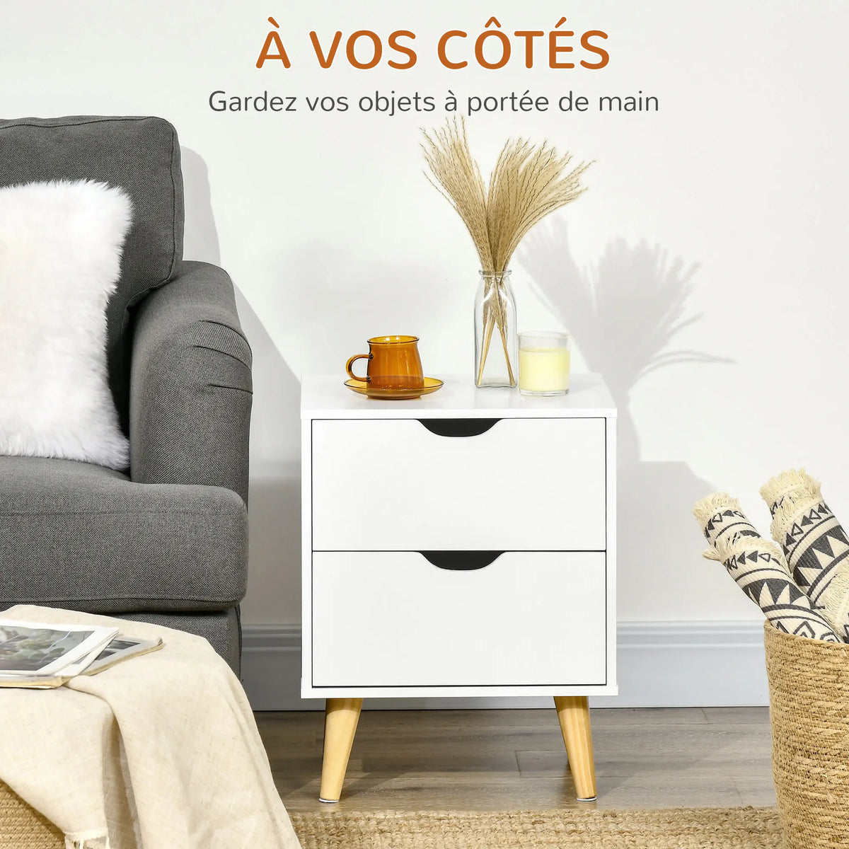 Table de chevet blanche à 2 tiroirs et pieds en bois